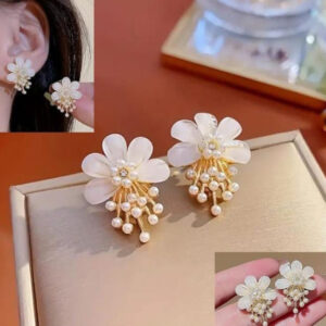 Vintage Daisy Pearl Earrings
