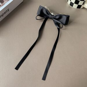 The Darling Bow Clip